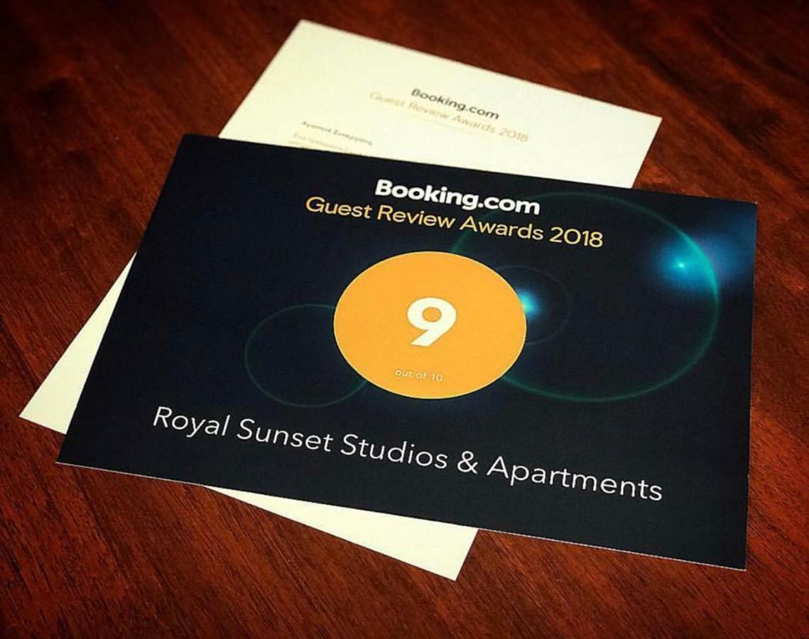 Royal Sunset Studios & Apartments ลิมาซอล ภายนอก รูปภาพ